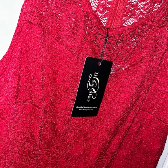 Floor length woman’s M dress in burgundy - Picture 3 of 4